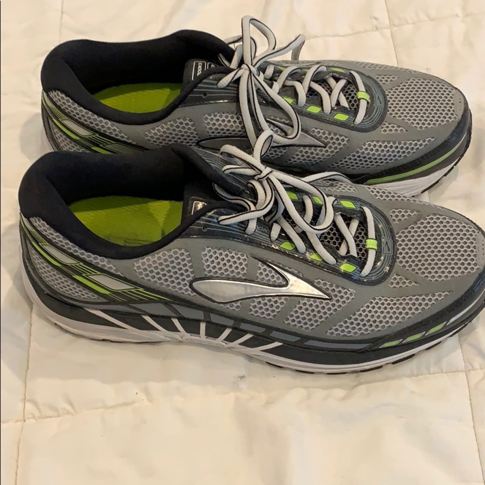 Running shoes